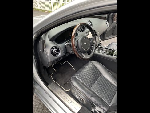 Used 2018 Jaguar XJ L Portfolio AWD/4WD image 21