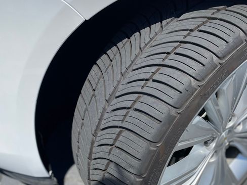 Used 2018 Chevrolet Impala Premier w/ Premier Confidence Package image 24