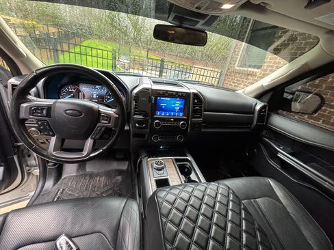 Used 2018 Ford Expedition Max Platinum image 16