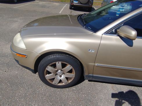 Used 2001 Volkswagen Passat GLX image 11