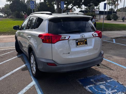 Used 2014 Toyota RAV4 Limited image 6