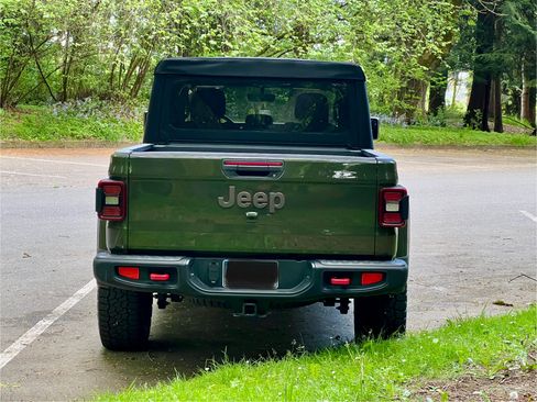 Used 2023 Jeep Gladiator Rubicon w/ LED Lighting Group image 5