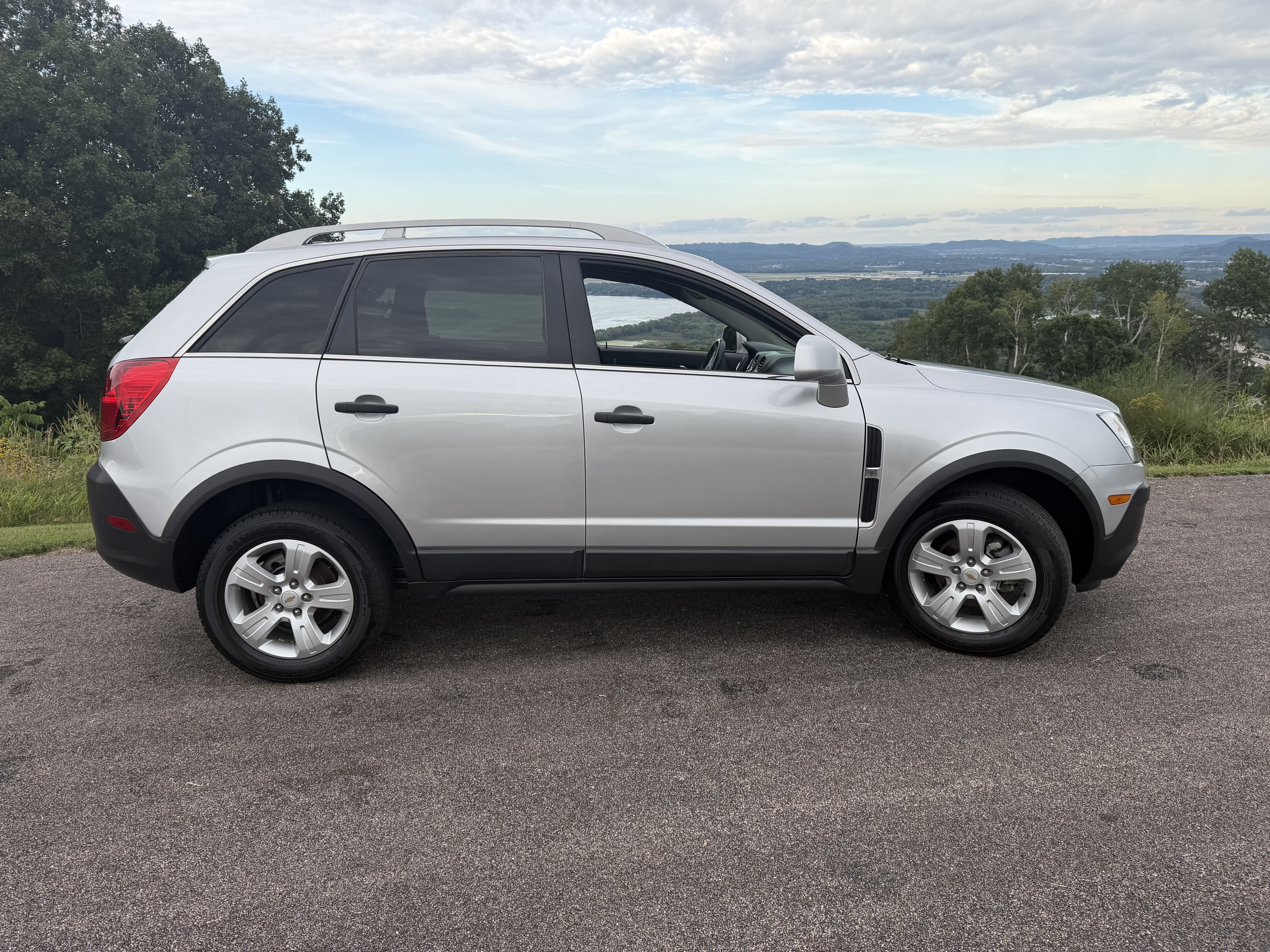 Used 2014 Chevrolet Captiva Sport LS FWD image 6
