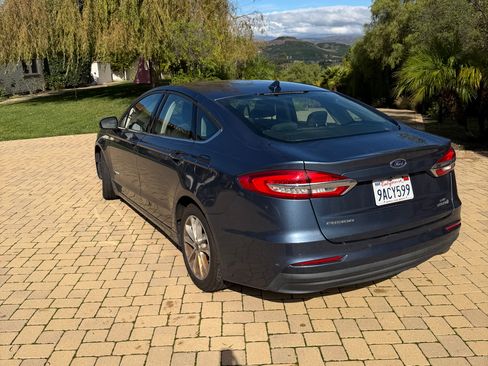 Used 2019 Ford Fusion SE image 5