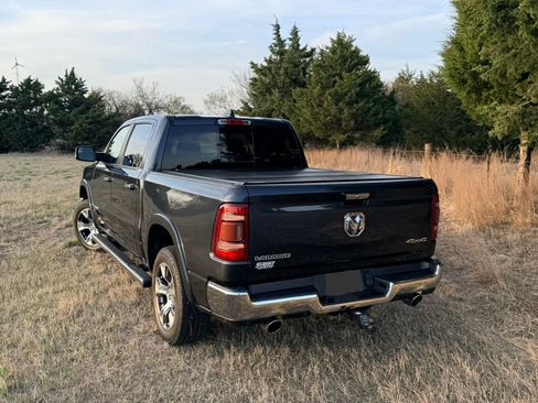 Used 2019 RAM 1500 Laramie image 4