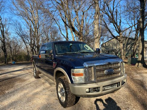 Used 2008 Ford F250 King Ranch image 2