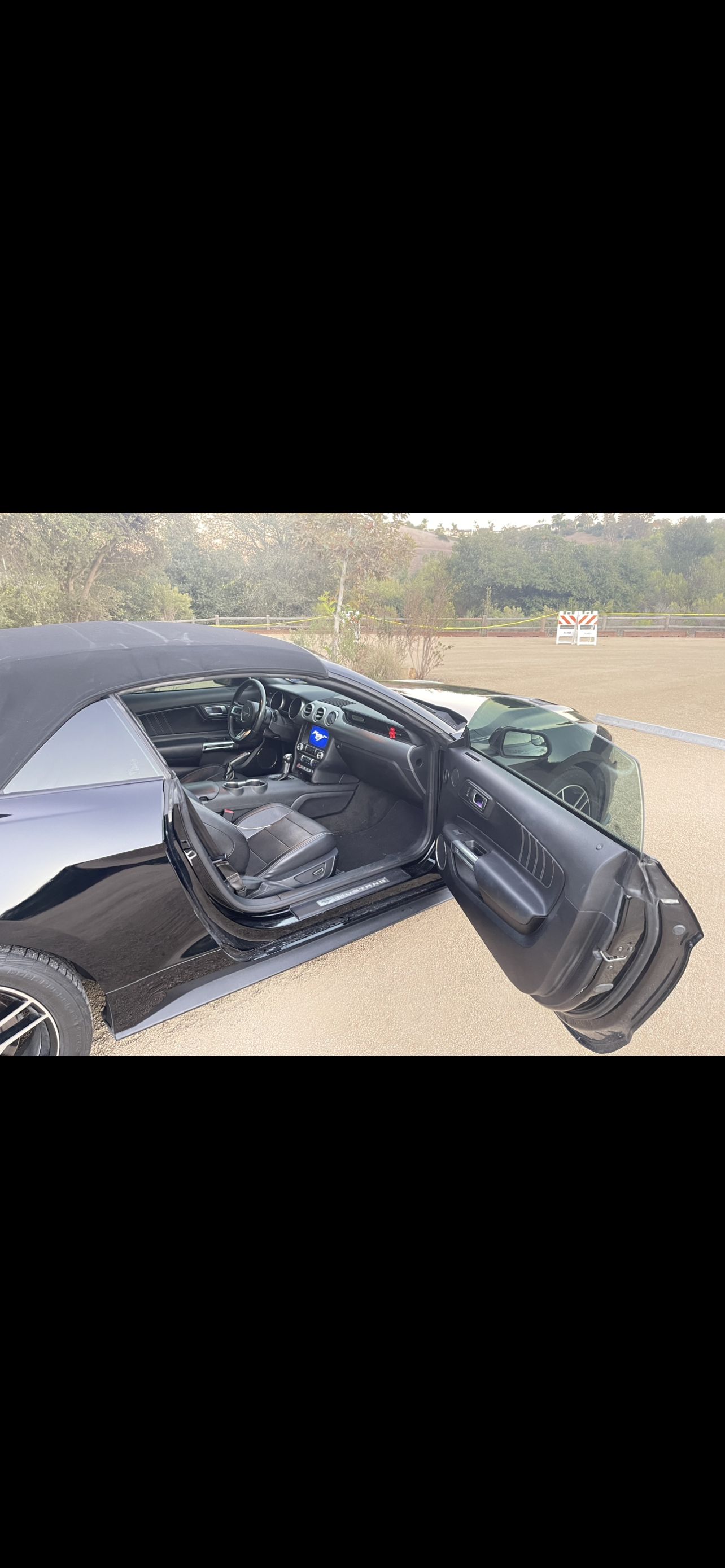 Used 2018 Ford Mustang Premium RWD image 11