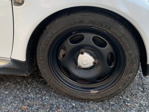 Used 2014 smart fortwo passion image 25