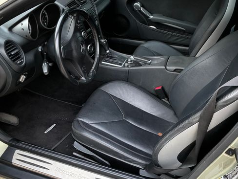 Used 2009 Mercedes-Benz SLK 350 image 6