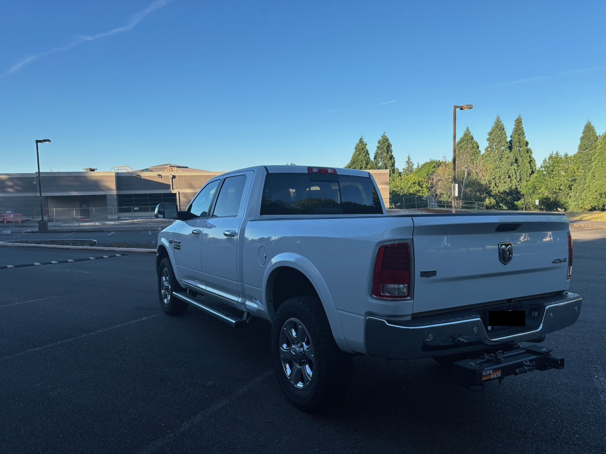 Used 2016 RAM 2500 Laramie AWD/4WD image 4