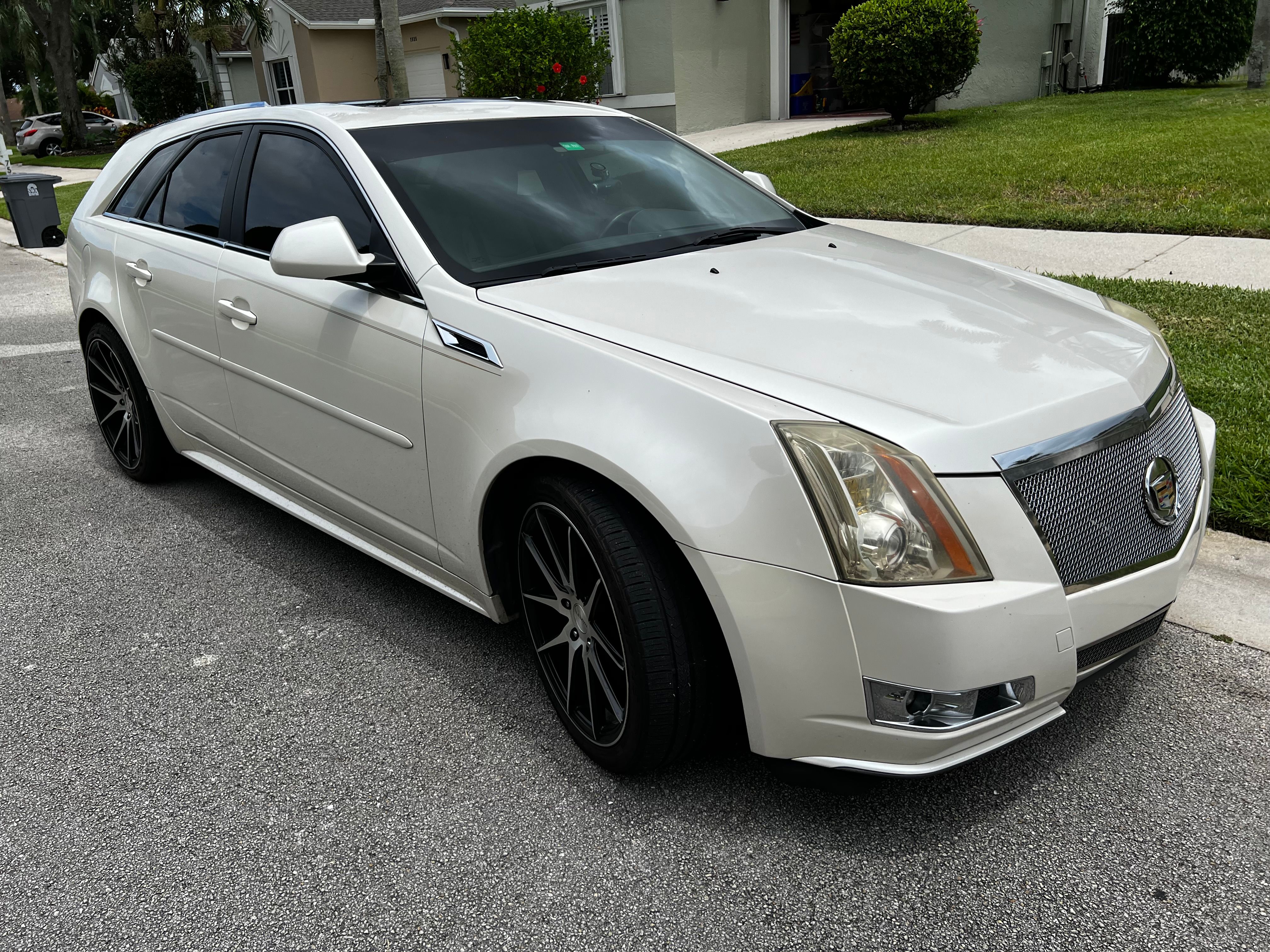 Used 2011 Cadillac CTS Performance RWD image 5