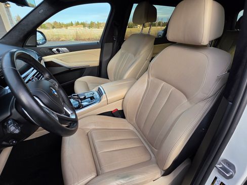 Used 2021 BMW X7 xDrive40i w/ Premium Package image 22