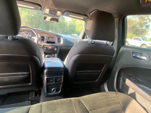 Used 2012 Dodge Charger SE w/ Sport Appearance Group image 18