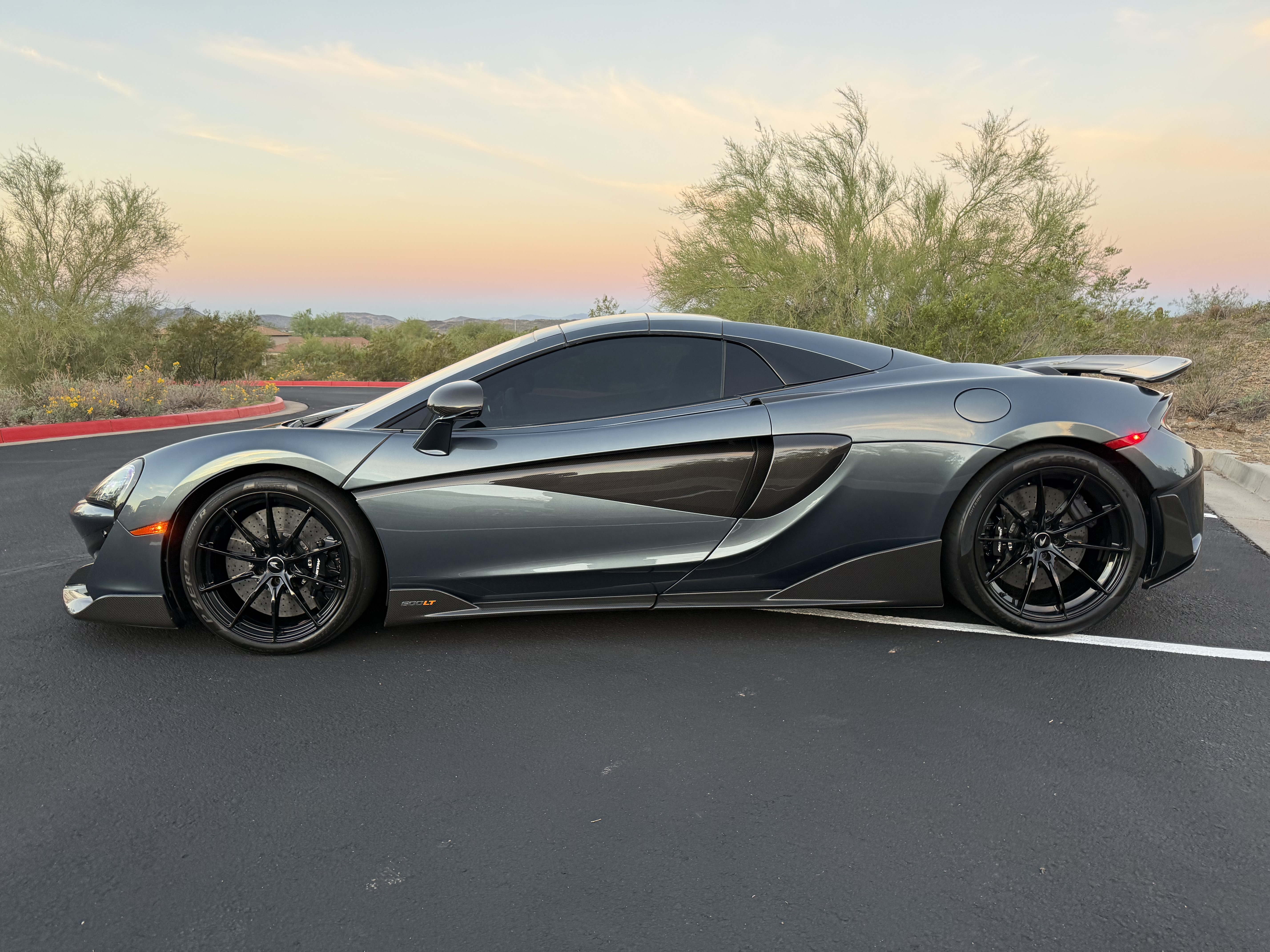 Used 2020 McLaren 600LT Spider RWD image 6