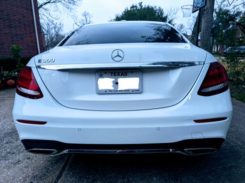 Used 2018 Mercedes-Benz E 300 image 5