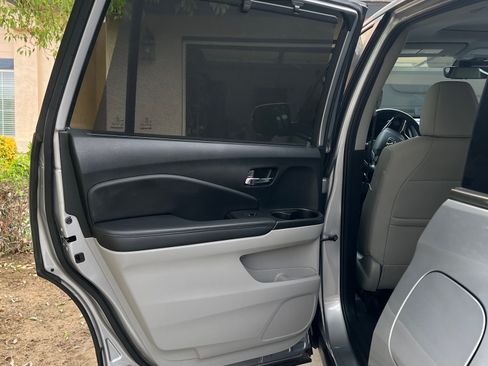 Used 2021 Honda Pilot EX-L image 5