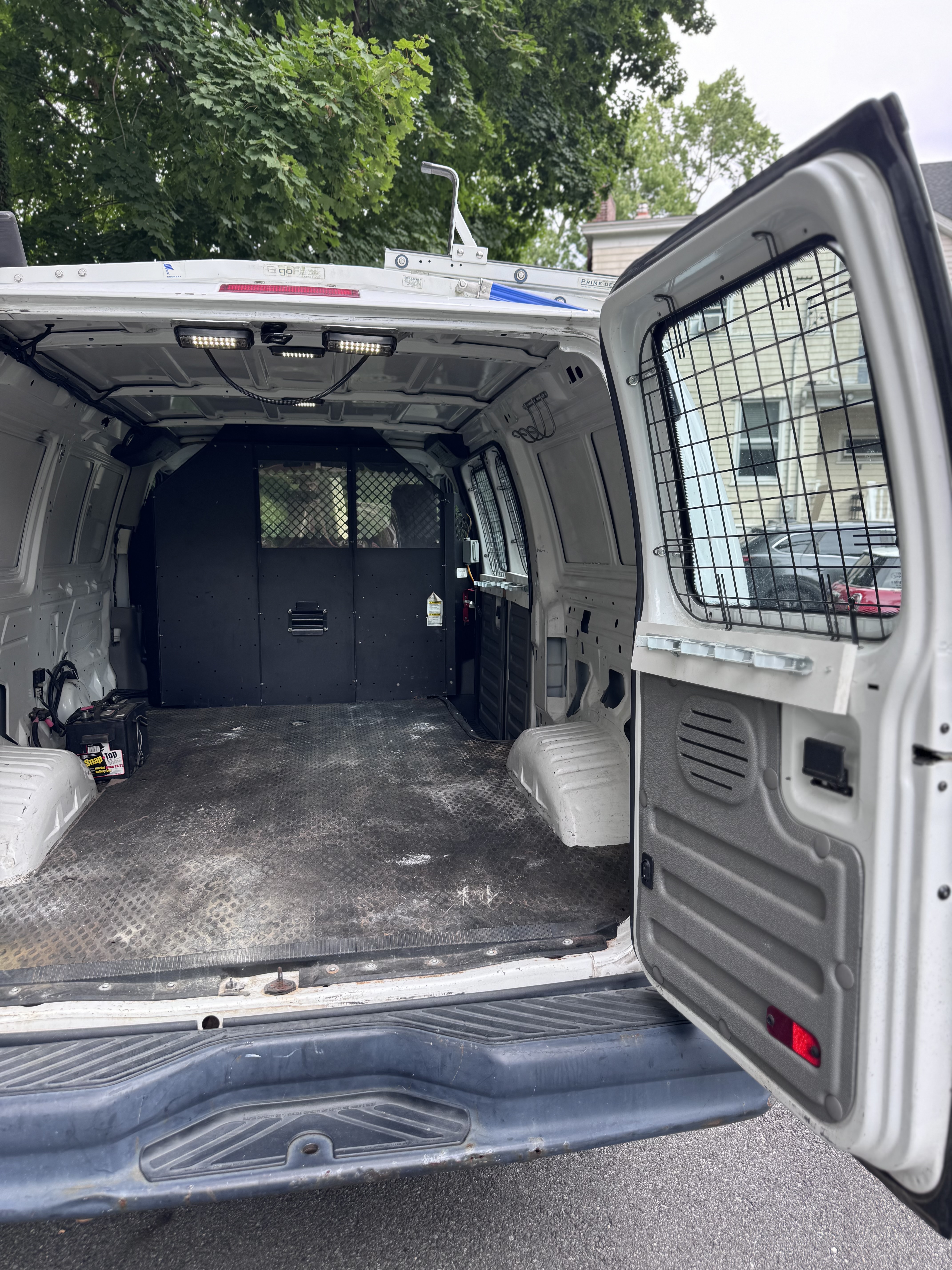 Used 2012 Ford E-150 and Econoline 150 w/ PWR Group RWD image 6