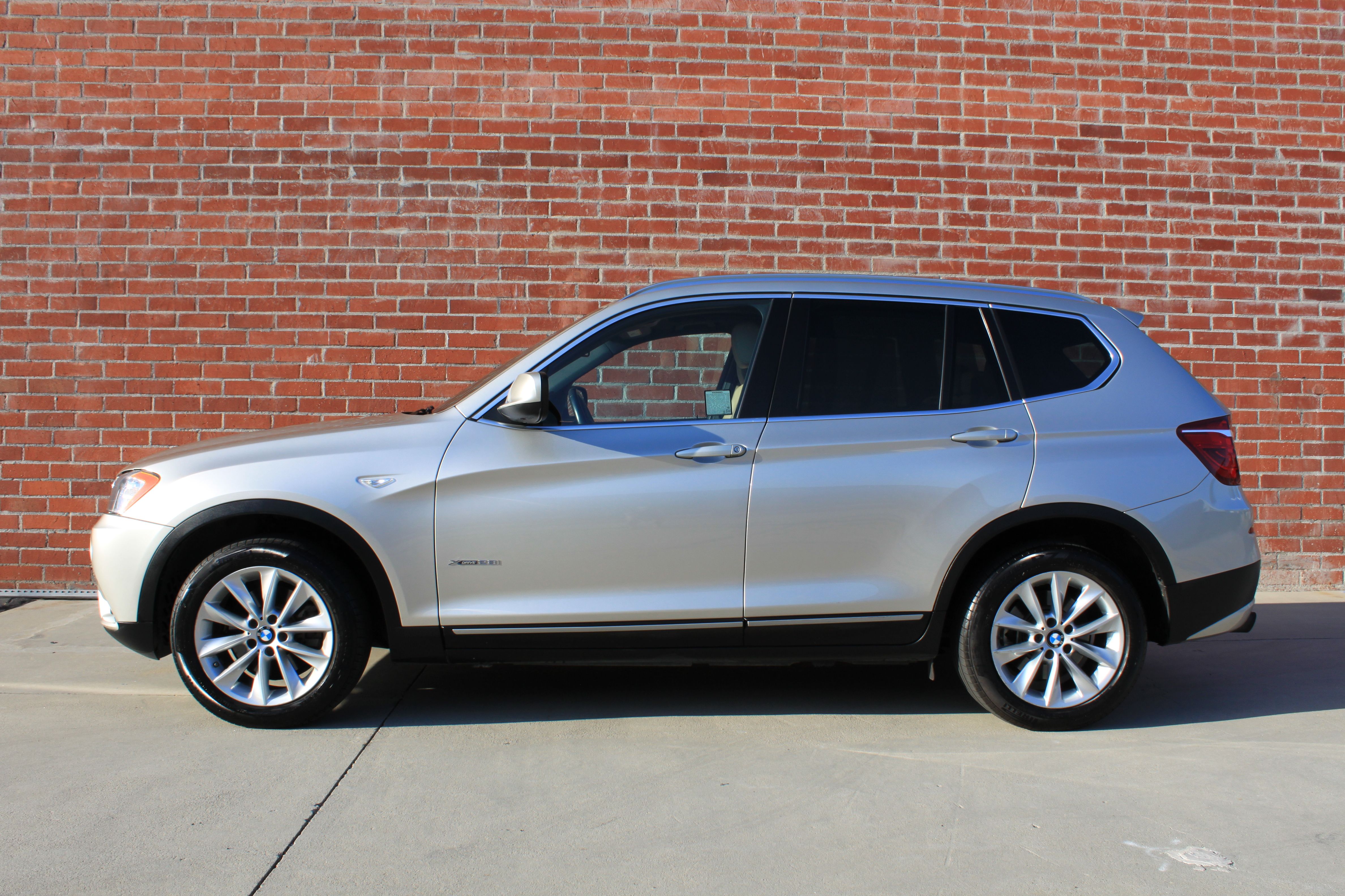 Used 2013 BMW X3 xDrive28i AWD/4WD image 1