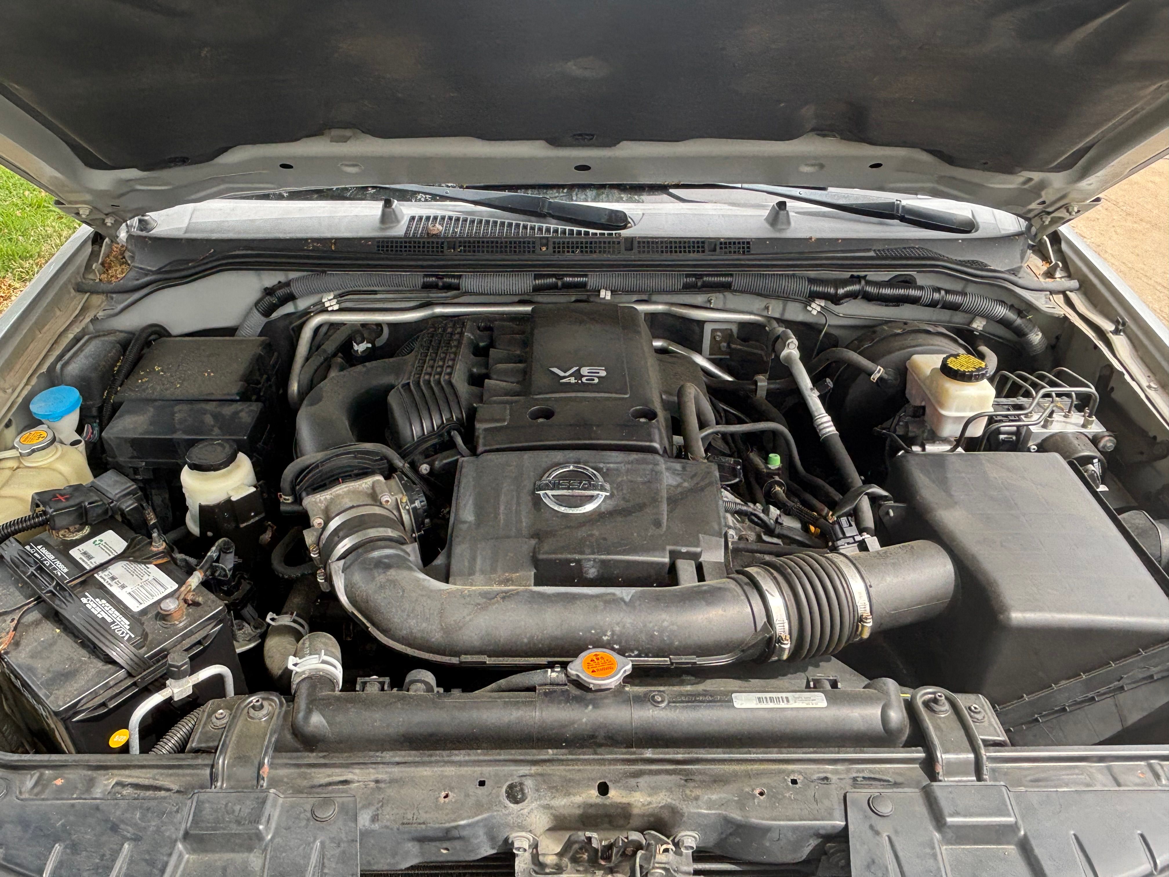 Used 2008 Nissan Frontier SE w/ SE Value Truck Pkg AWD/4WD image 9
