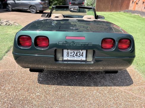 Used 1994 Chevrolet Corvette Convertible RWD image 8