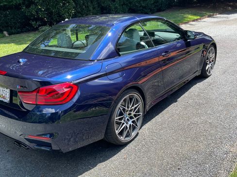 Used 2018 BMW M4 Convertible RWD image 6