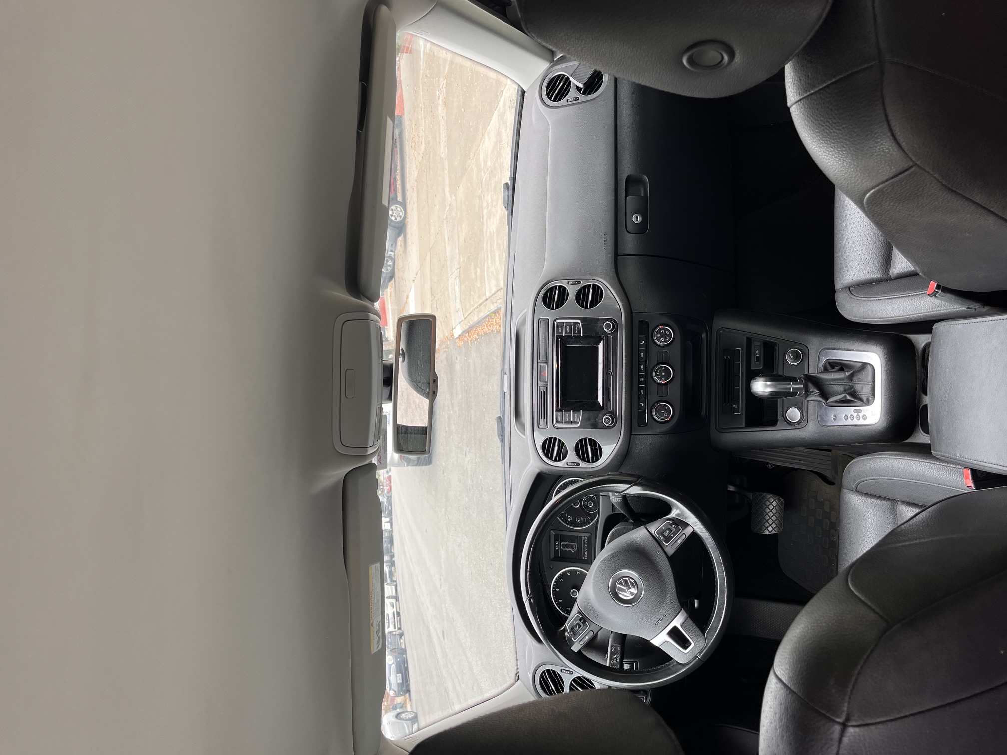 Used 2016 Volkswagen Tiguan S FWD image 10