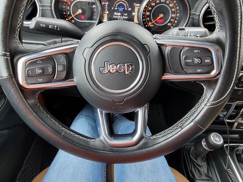 Used 2020 Jeep Wrangler Unlimited Sahara w/ Dual Top Group image 9