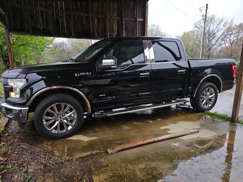 Used 2017 Ford F150 XLT w/ Equipment Group 302A Luxury image 1