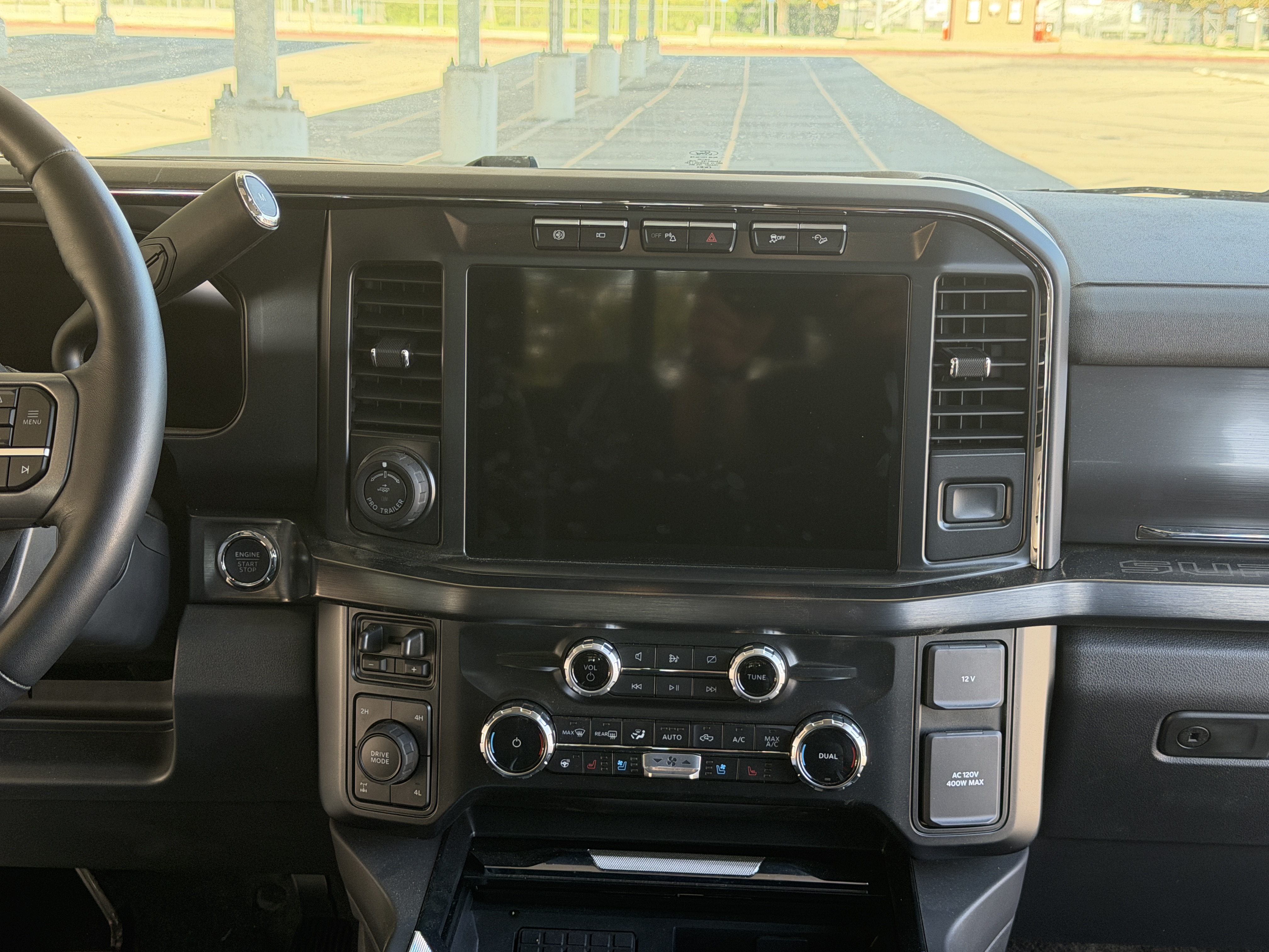 Used 2024 Ford F350 Lariat w/ Lariat Ultimate Package AWD/4WD image 18