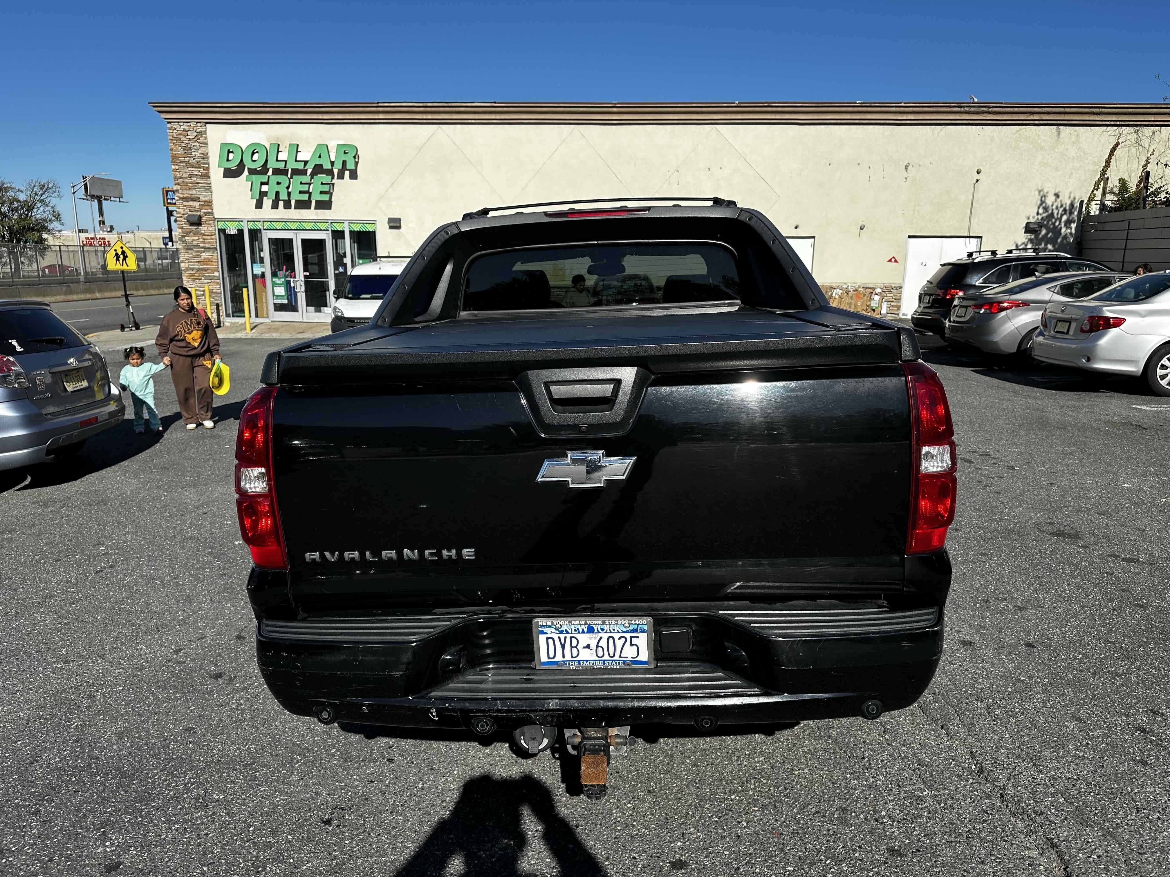 Used 2007 Chevrolet Avalanche LTZ w/ LTZ Preferred Equipment Group AWD/4WD image 9