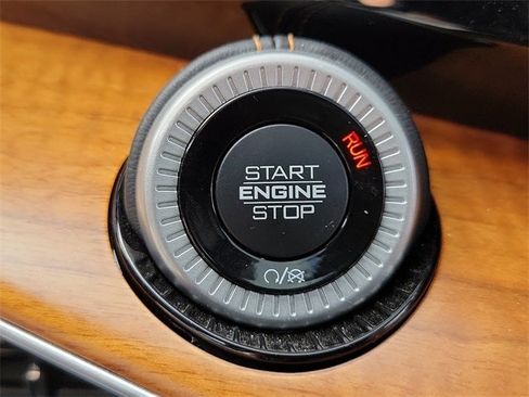 Used 2022 Jeep Grand Wagoneer Series III w/ Rear Seat Video Group 1 image 21