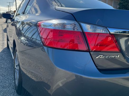 Used 2013 Honda Accord LX image 11