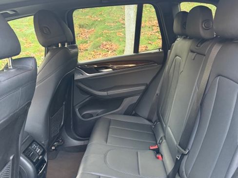 Used 2019 BMW X3 sDrive30i image 4