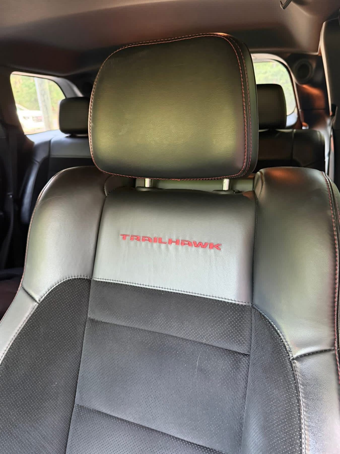 Used 2017 Jeep Grand Cherokee Trailhawk AWD/4WD image 15