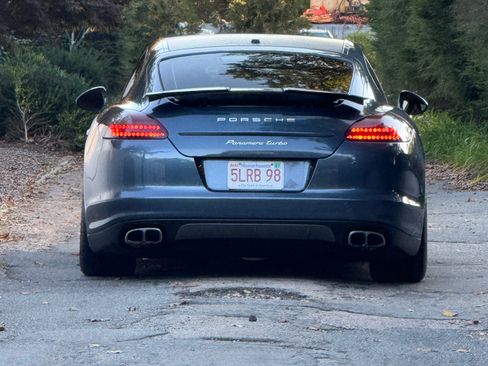 Used 2011 Porsche Panamera Turbo image 4