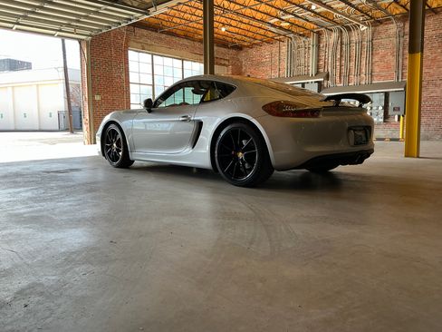 Used 2014 Porsche Cayman S image 22