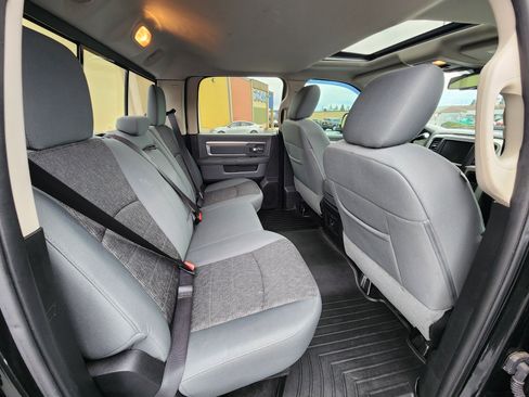 Used 2016 RAM 3500 Big Horn w/ Black Appearance Group image 24