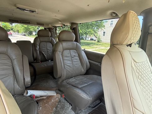 Used 2003 Chevrolet Astro Passenger AWD w/ LT Preferred Equipment Group image 15
