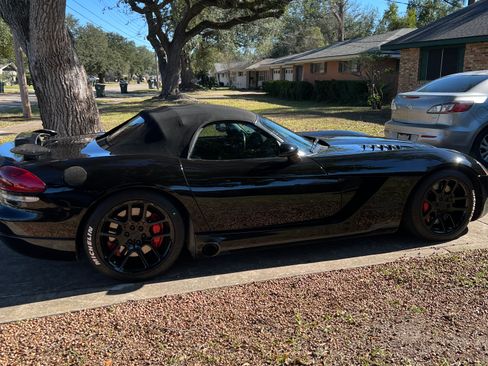 Used 2005 Dodge Viper SRT-10 image 9