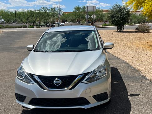 Used 2016 Nissan Sentra S image 2