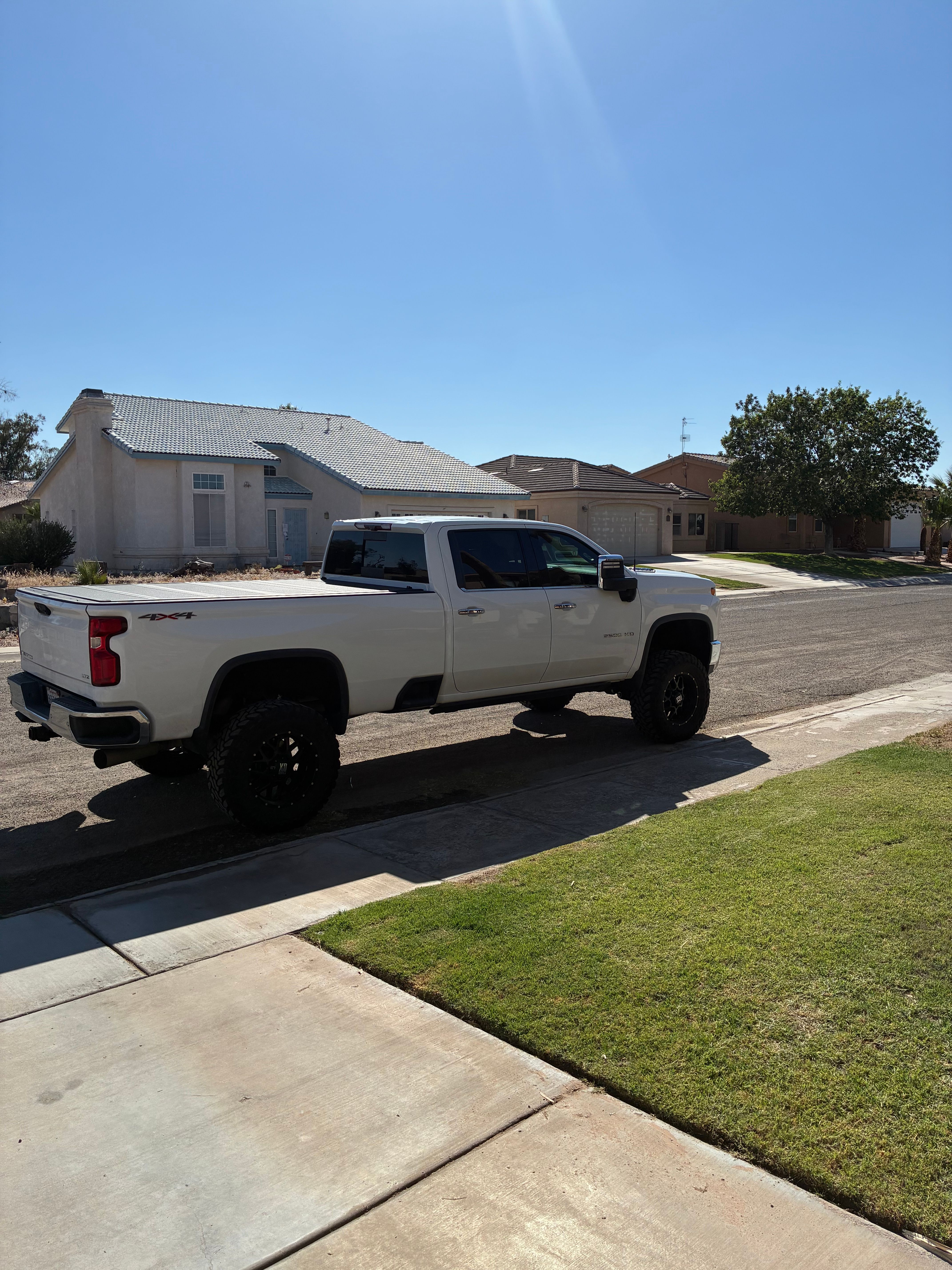 Used 2020 Chevrolet Silverado 2500 LTZ w/ LTZ Plus Package AWD/4WD image 1