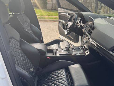 Used 2018 Audi SQ5 Prestige w/ Prestige Package image 13