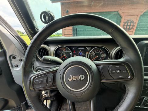 Used 2018 Jeep Wrangler Unlimited Sport S AWD/4WD image 11