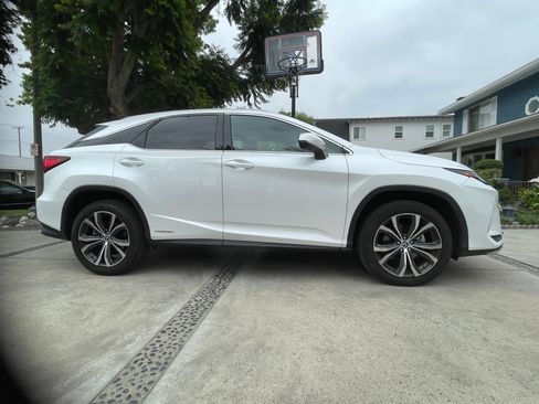 Used 2022 Lexus RX 450h AWD w/ Premium Package image 1