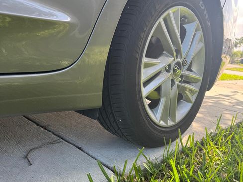 Used 2020 Hyundai Elantra Value Edition w/ Cargo Package (C1) image 13