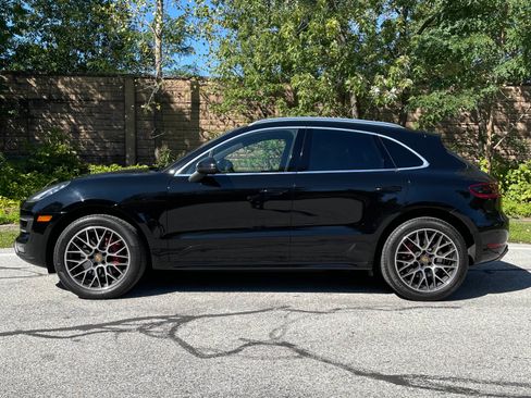 Used 2017 Porsche Macan Turbo image 4