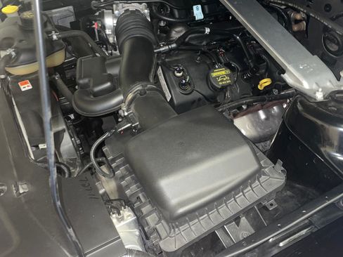 Used 2012 Ford Mustang Premium image 8