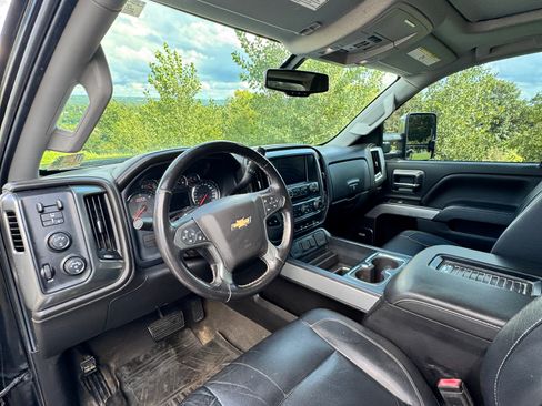 Used 2019 Chevrolet Silverado 2500 LTZ w/ Custom Sport Edition AWD/4WD image 11