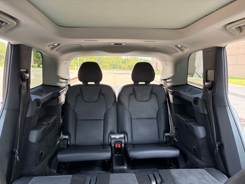 Used 2017 Volvo XC90 T6 Momentum w/ Vision Package AWD/4WD image 16