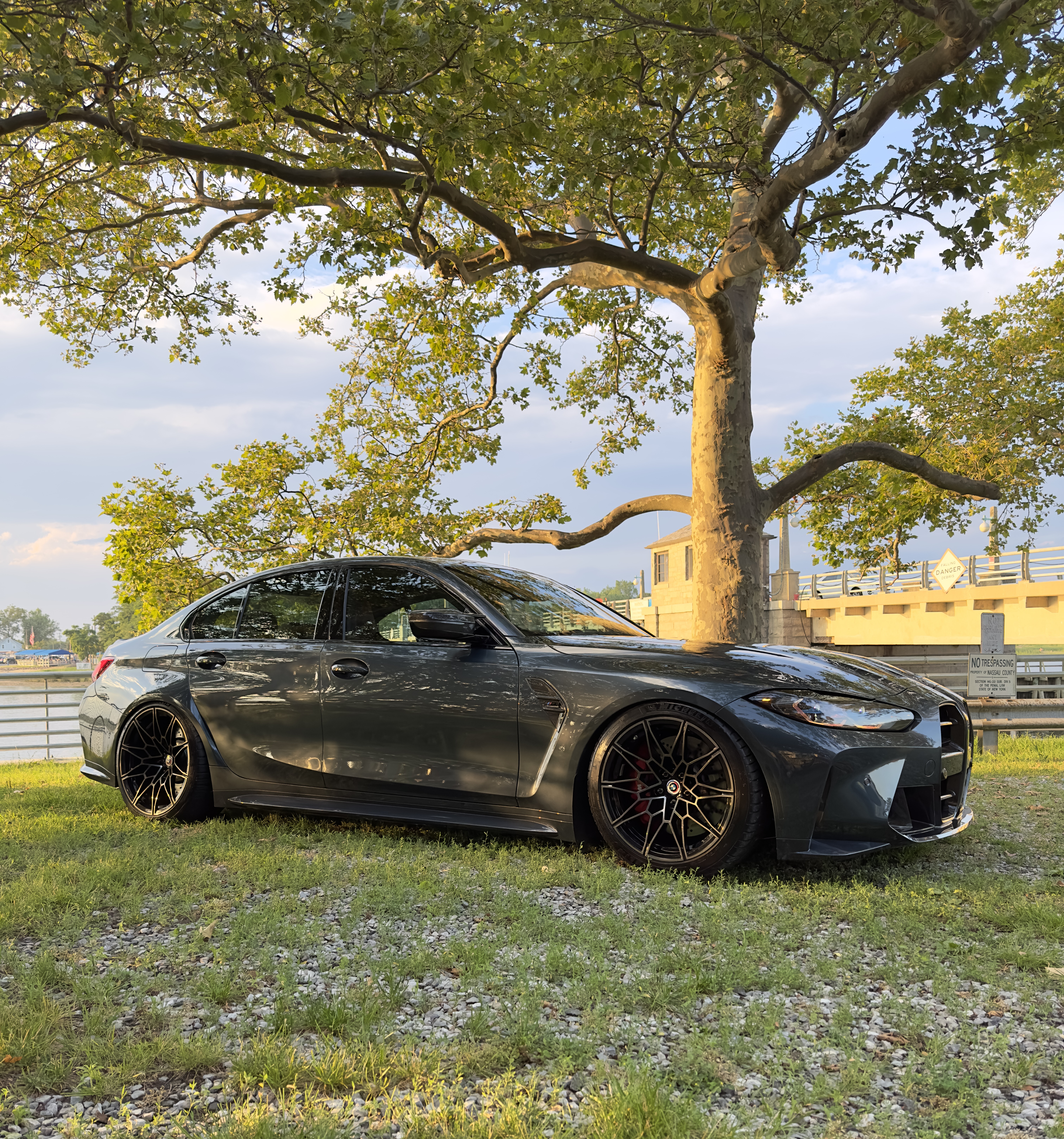 Used 2022 BMW M3 Competition w/ M Carbon Exterior Package AWD/4WD image 8